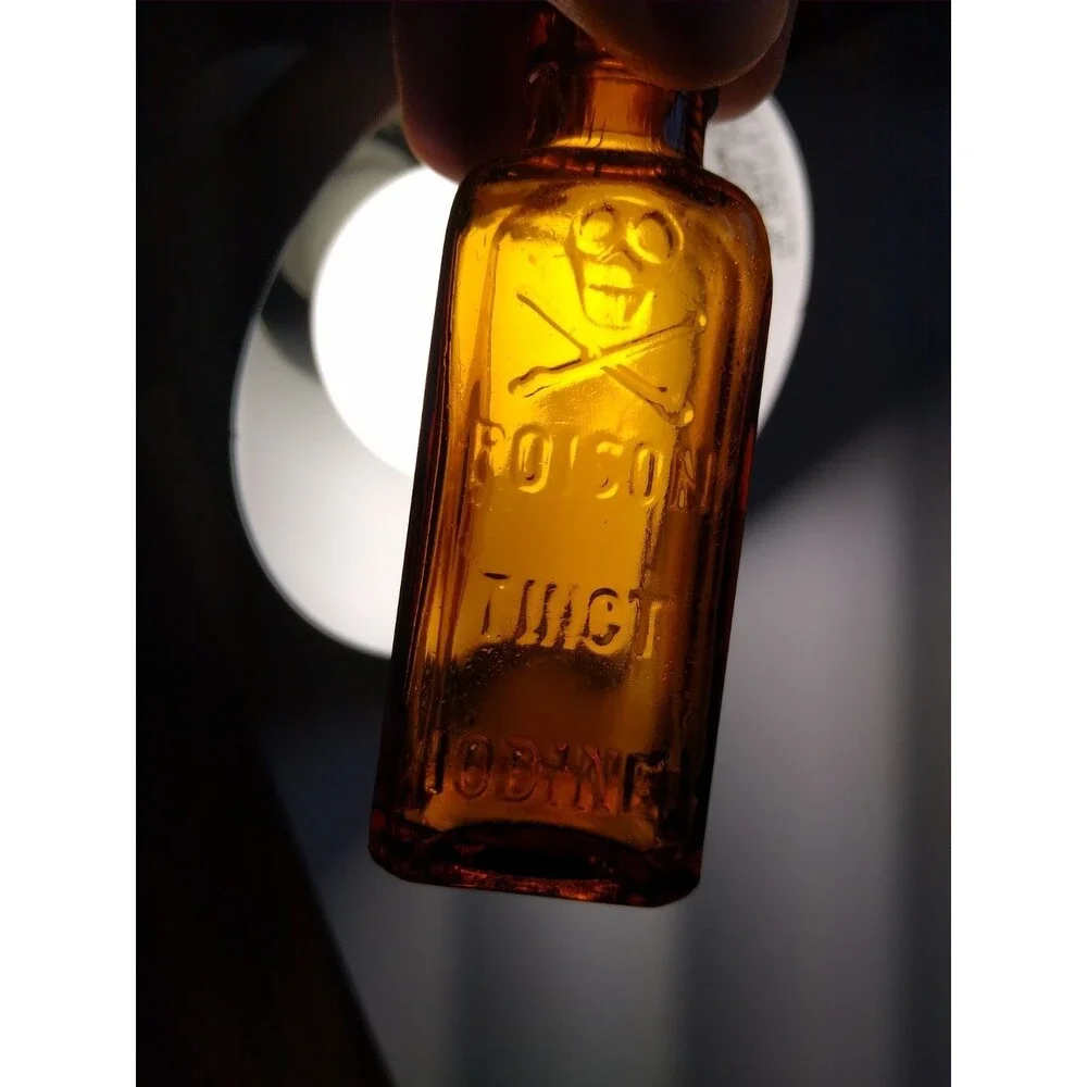 Antique Amber Glass Poison Bottle Skull & Crossbones Tincture Iodine Dropper K7